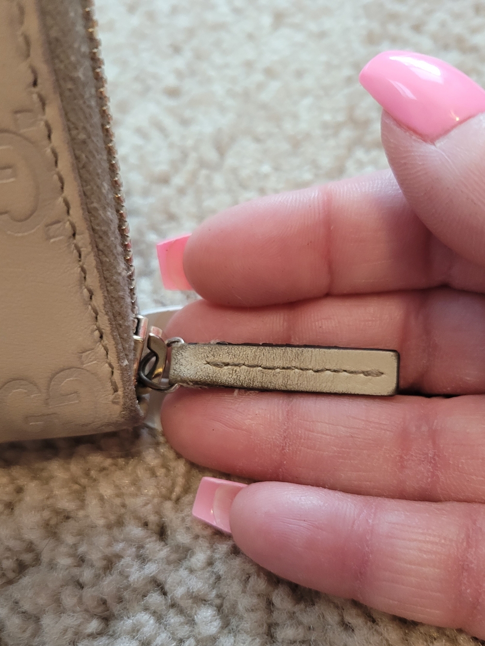 Gucci Beige Guccissima Leather
Zip-Around Wallet - Picture 3 of 15